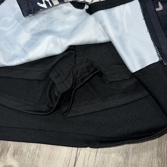 Shein skort  - Picture 2 of 3